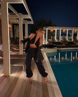 Jasmine Sanders feet photo thumbnail