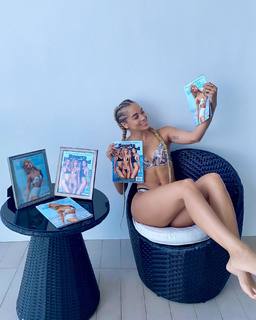 Jasmine Sanders feet photo thumbnail