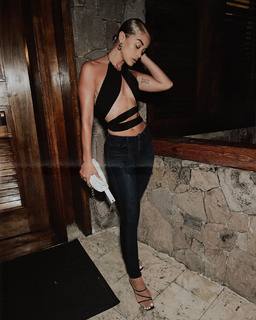 Jasmine Sanders feet photo thumbnail