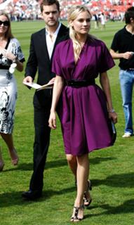 Diane Kruger feet photo thumbnail