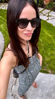 Abigail Spencer feet photo thumbnail