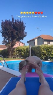 Ludovica Pagani feet photo thumbnail