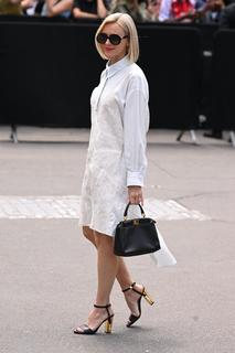 Naomi Watts feet photo thumbnail