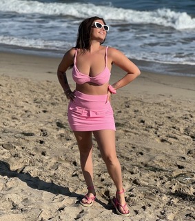 Chanel West Coast feet photo thumbnail