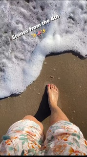 Constance Marie feet photo thumbnail