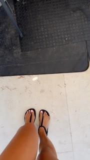 Cristina Pedroche feet photo thumbnail
