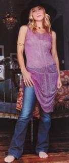 Christina Applegate feet photo thumbnail