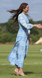 Catherine Princess of Wales feet photo thumbnail