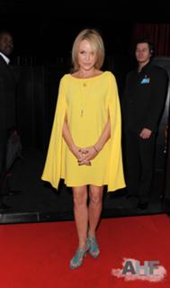 Amanda Holden feet photo thumbnail