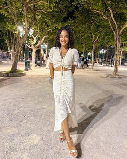 Christina Milian feet photo thumbnail