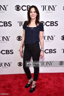 Mary-Louise Parker feet photo 4