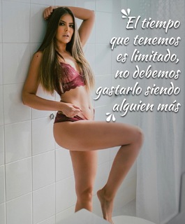 Vanessa Claudio feet photo thumbnail