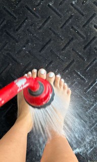 Corinna Kopf feet photo thumbnail
