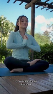 Larissa Manoela feet photo thumbnail