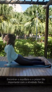 Larissa Manoela feet photo thumbnail