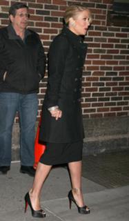 Christina Applegate feet photo thumbnail