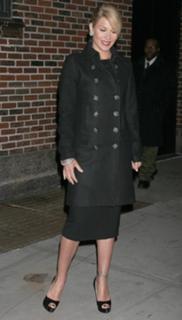 Christina Applegate feet photo thumbnail