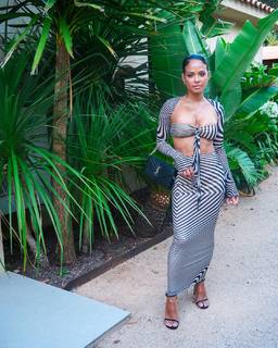 Christina Milian feet photo thumbnail