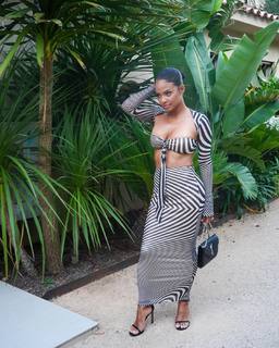 Christina Milian feet photo thumbnail