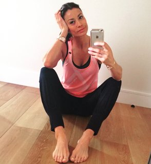 Melanie Sykes feet photo 1