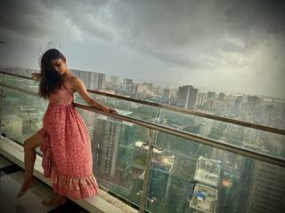 Mouni Roy feet photo thumbnail