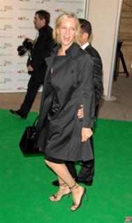 Uma Thurman feet photo thumbnail