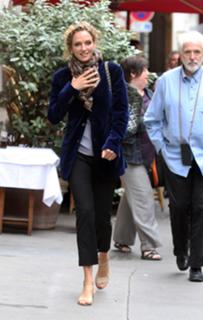 Uma Thurman feet photo thumbnail