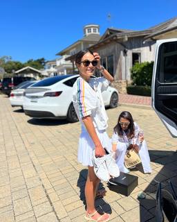 Jordana Brewster feet photo thumbnail