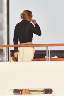 Uma Thurman feet photo thumbnail