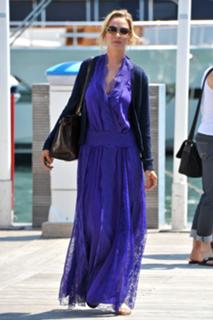 Uma Thurman feet photo thumbnail