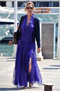 Uma Thurman feet photo thumbnail