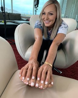 Kyle Unfug feet photo thumbnail
