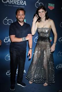 Alexandra Daddario feet photo thumbnail