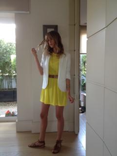Alessia Marcuzzi feet photo thumbnail