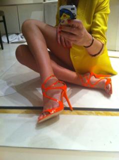 Alessia Marcuzzi feet photo thumbnail