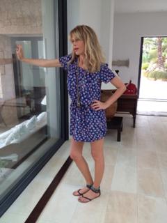 Alessia Marcuzzi feet photo thumbnail