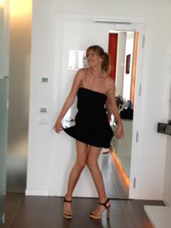 Alessia Marcuzzi feet photo thumbnail