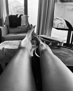 Cristina Buccino feet photo thumbnail
