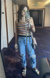 Tania Rincón feet photo thumbnail