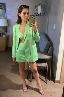 Tania Rincón feet photo thumbnail