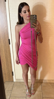 Tania Rincón feet photo thumbnail