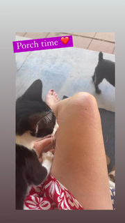 Angela Kinsey feet photo thumbnail
