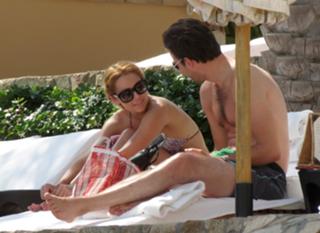Lauren Conrad feet photo thumbnail