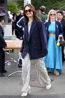 Lily James feet photo thumbnail