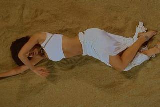 Katrina Kaif feet photo thumbnail
