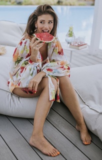 Klaudia Halejcio feet photo thumbnail