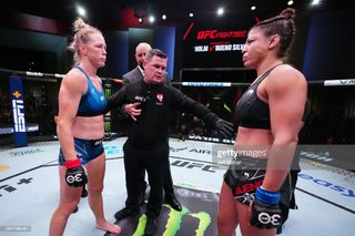 Holly Holm feet photo thumbnail
