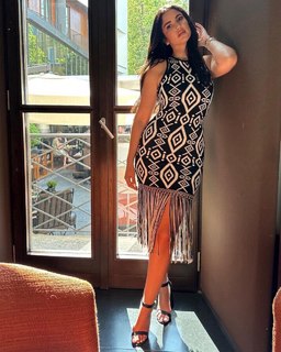 Dorra Zarrouk feet photo thumbnail