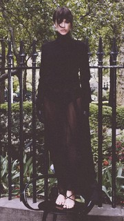 Bruna Marquezine feet photo thumbnail