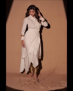 Shilpa Shetty Kundra feet photo thumbnail